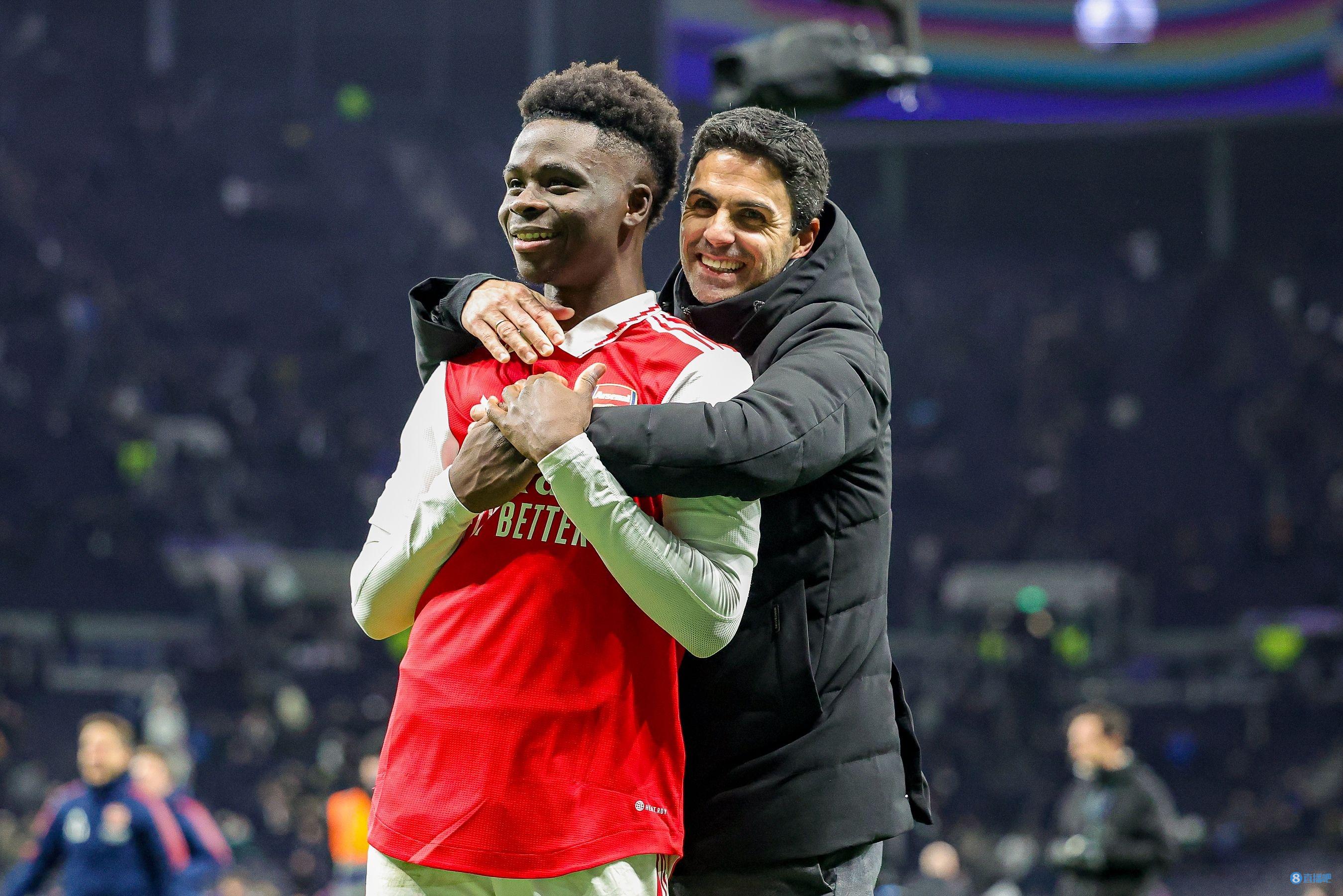 完成大四喜，姆巴佩当选欧冠官方本周最佳球员（姆巴佩轰四球，荣膺欧冠官方周最佳）