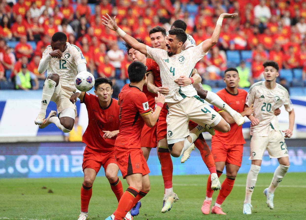 每一拍都是爱心！张江镇这场街区羽毛球比赛挥洒汗水，更温暖人心