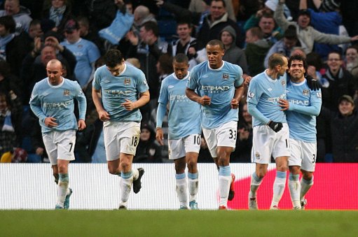 意甲奇妙世界：斯帕莱蒂与孔蒂的角色变换与霍伊伦德的惊艳表现（意甲奇境记：斯帕莱蒂与孔蒂互换剧本，霍伊伦德惊艳登场）