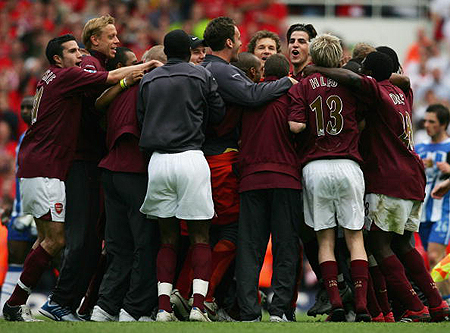 6分领跑+欧冠全胜！阿尔特塔率领枪手破荒在望（领跑6分且欧冠全胜，阿尔特塔执掌枪手有望破荒）