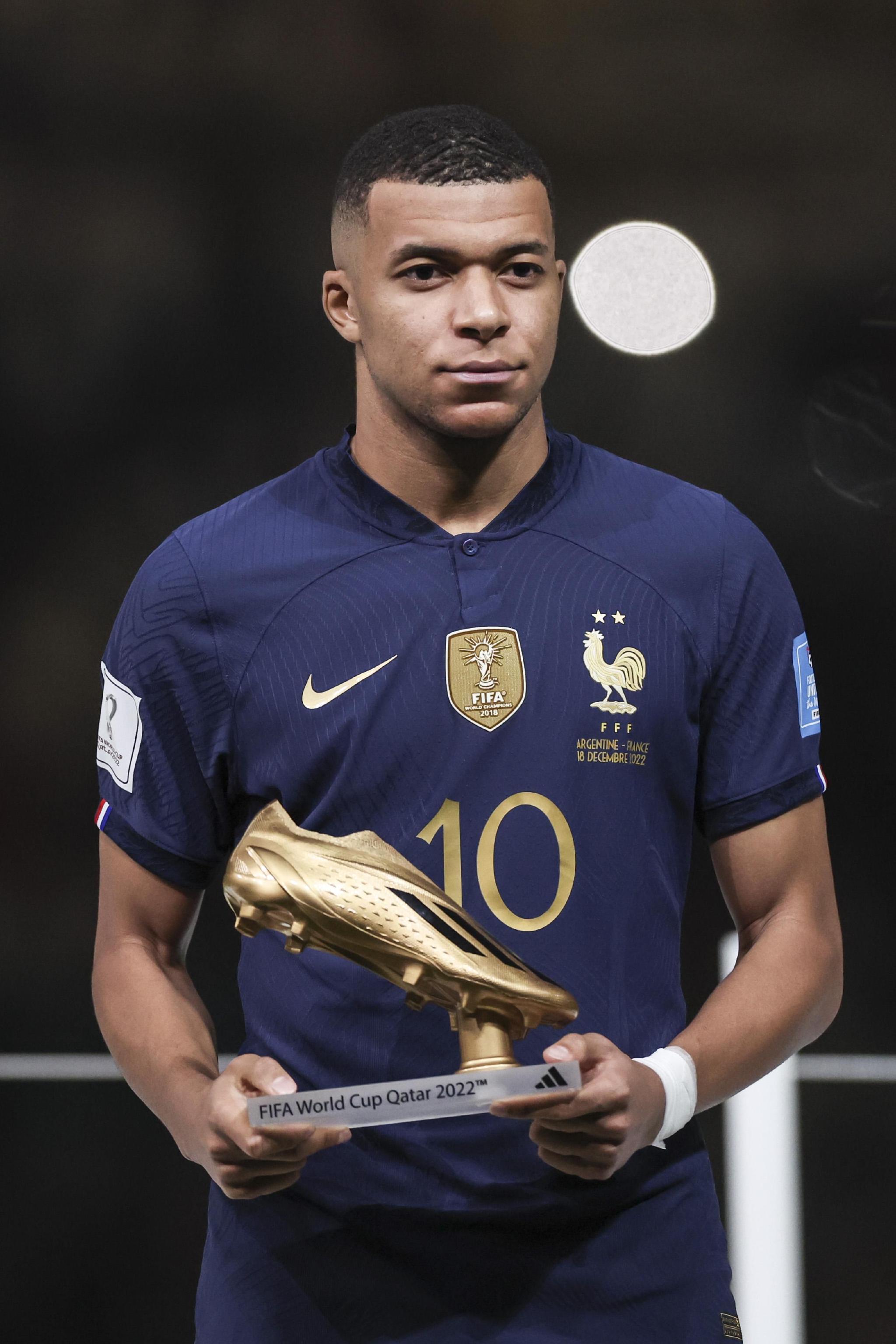 京多安：瓜帅支持我以后当教练，但开玩笑说别打电话找他帮忙