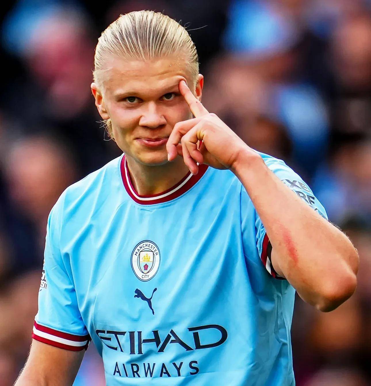 记者：当初是佩普要国足跟越南打对攻，还开小会不让陈洋参加