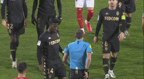 罗马税前年薪排名：迪巴拉1290万断崖领跑，利昂-贝利650万第2