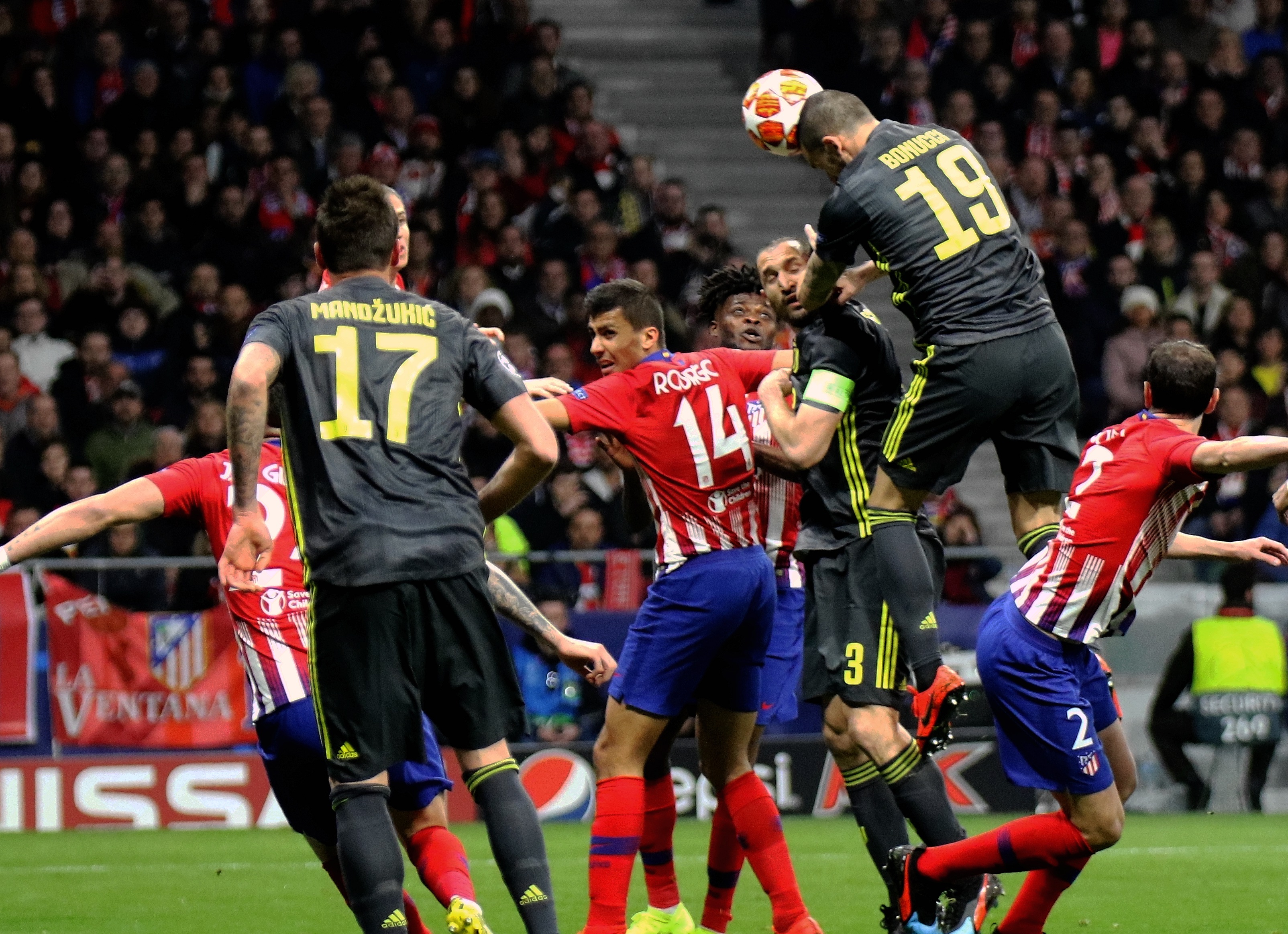 热刺做了一笔好交易：租借拜仁后腰帕利尼亚