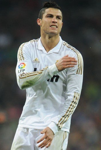 晨读｜里昂欧联杯狂胜领跑 紫百合欧协联主场告负（晨读｜里昂欧联大胜登顶 紫百合欧协联主场失守）